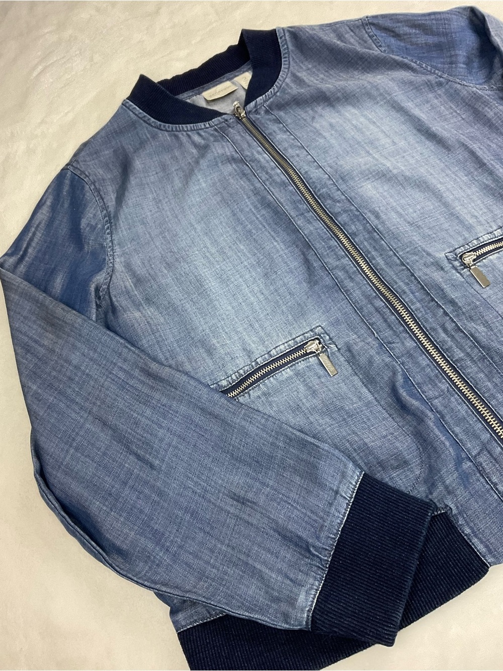 Zenergy by Chico’s Zip up Lightweight Jacket Chambray Size 12 - Picture 3 of 10